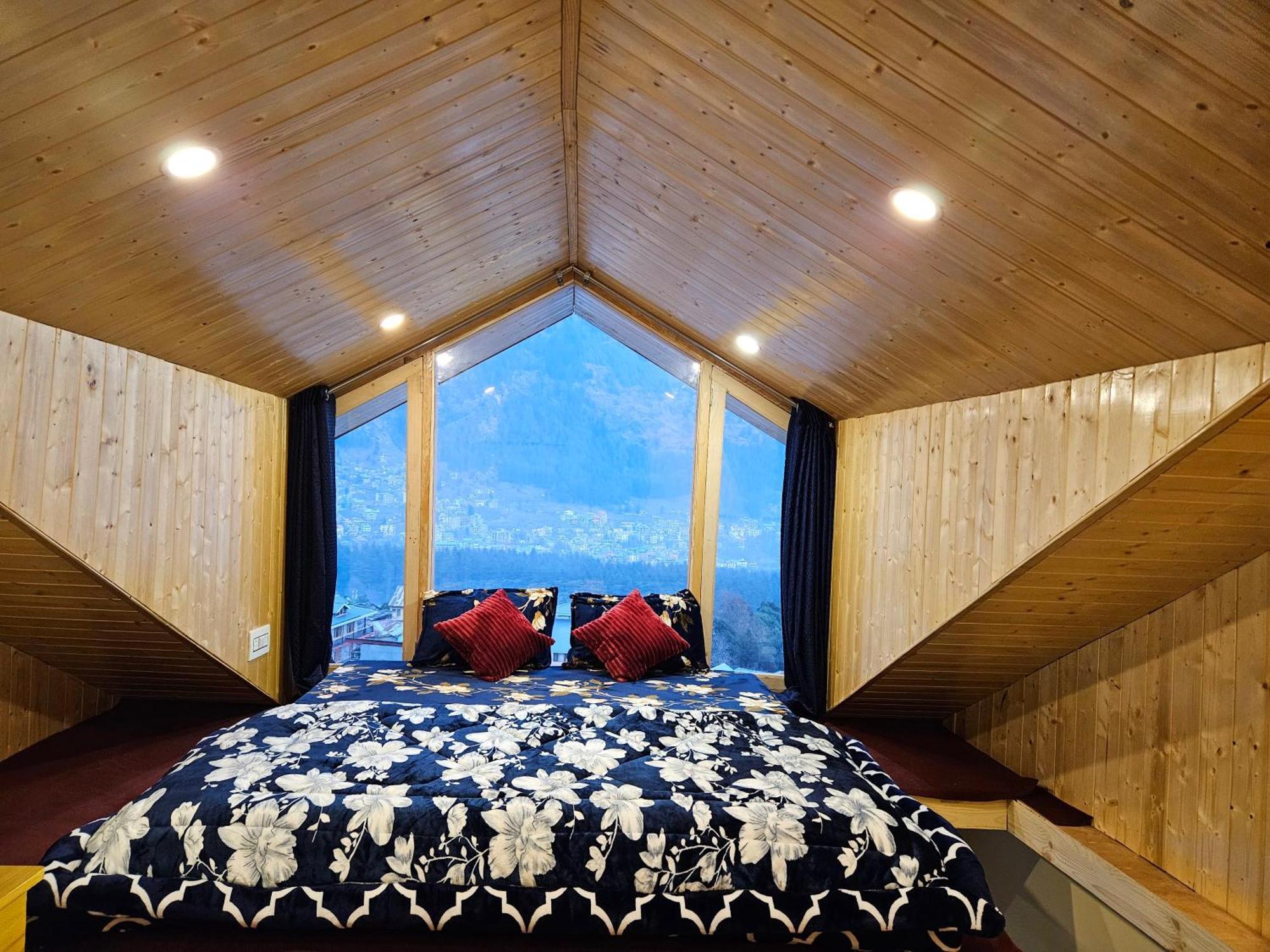 The Pineapple Home Manāli Exteriör bild
