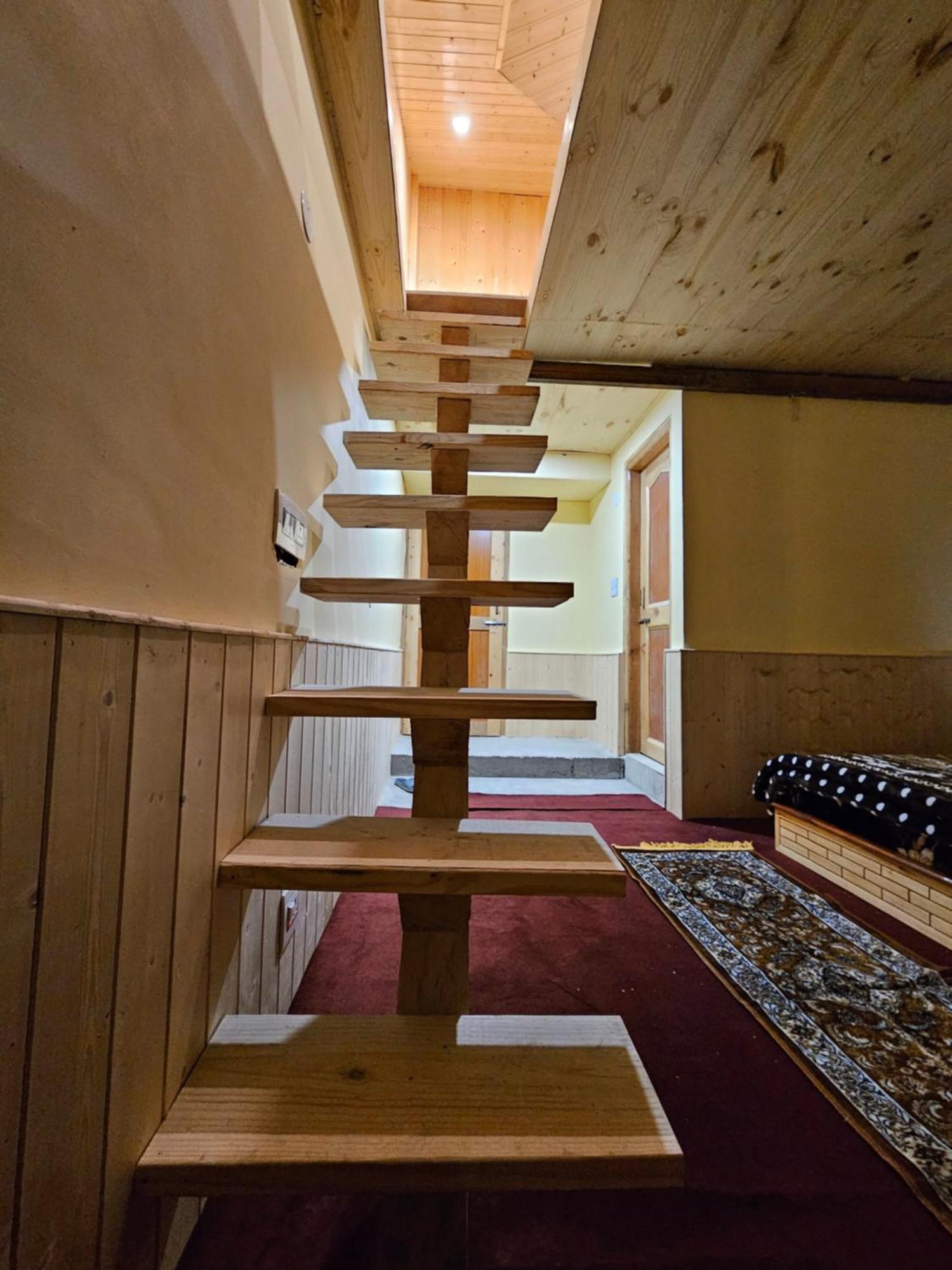 The Pineapple Home Manāli Exteriör bild
